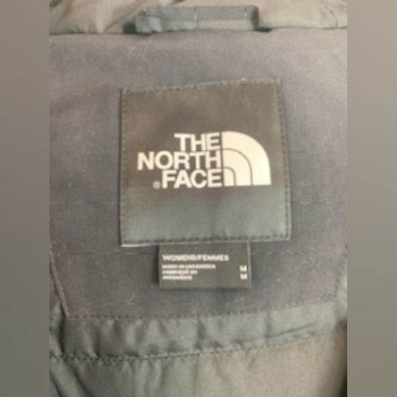 THE NORTH FACE Arctic Down Parka - Women's, BLACK - Picture 7 of 10